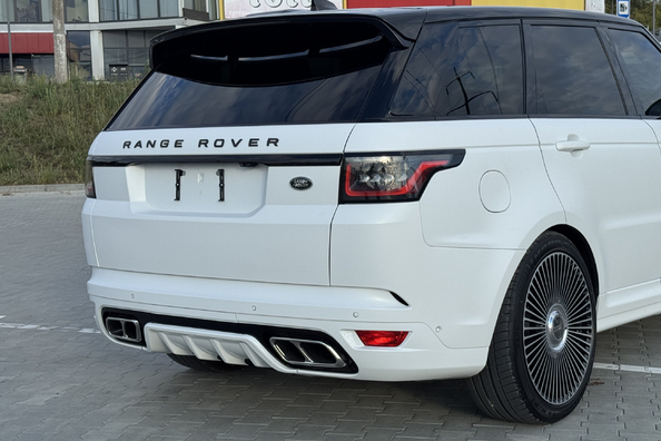 Range Rover Sport L494 2018–2022: montage van SVR-bodykit – ons werk Foto 7