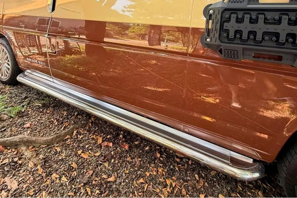Volkswagen T4 voor kamperen en off-road: montage van frontbescherming, side steps en achterhoeken Foto 13