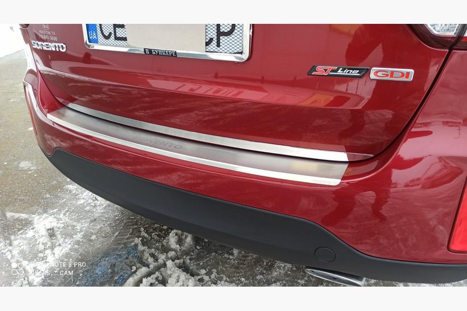 Kia Sorento II XM 2009–2014 RVS achterbumperbeschermer met omgezette rand Nataniko 2013-2015 Foto 3