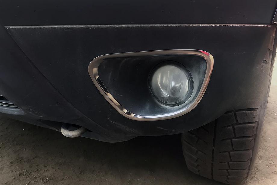 Dacia Duster 2008–2018 Chroom sierlijsten voor mistlampen 2010-2013 (2 st., RVS) Foto 2