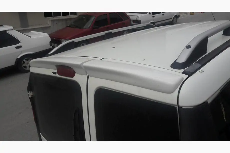 Fiat Doblo I 2005–2010 Anatomic spoiler voor afneembare bevestiging (spuitklaar) Image