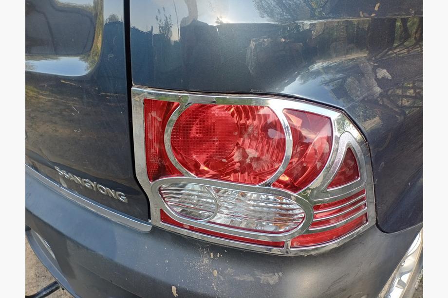 SsangYong Action 2005–2018 Achterlichtcovers (2 stuks, kunststof) Foto 1