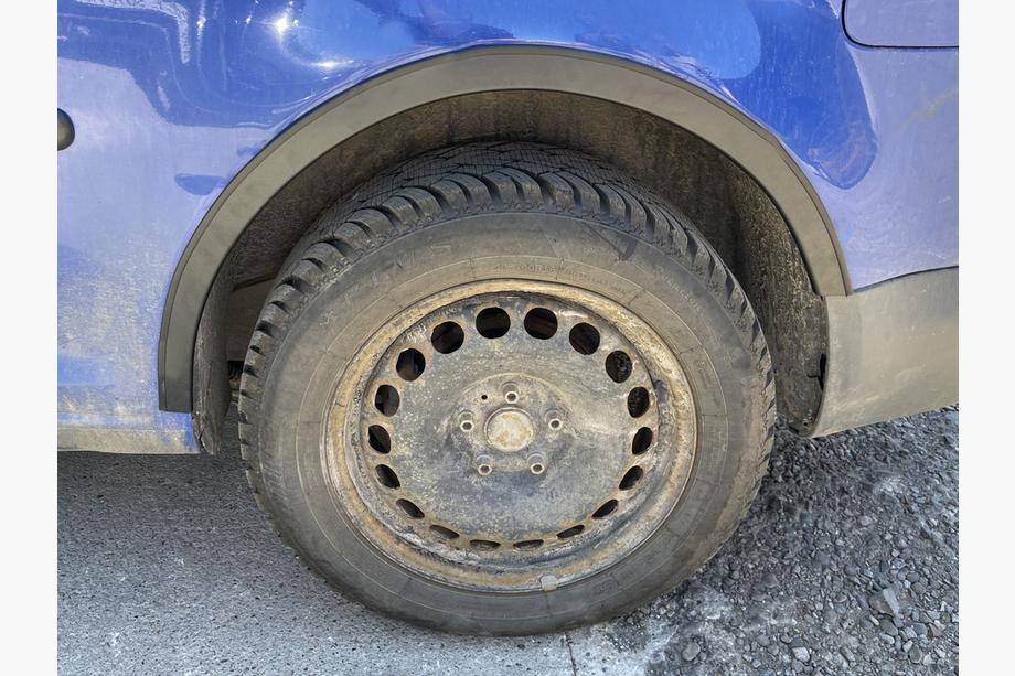 Volkswagen Caddy 2004–2010 Wielkastlijsten (mat zwart) Korte wielbasis, 2 schuifdeuren (metaal) Foto 8