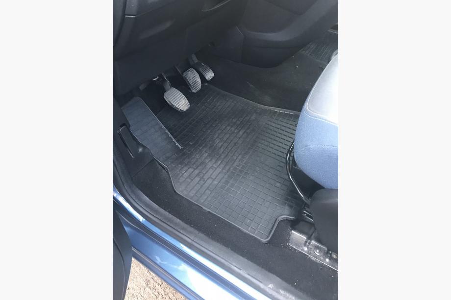 Peugeot Partner Tepee 2008–2018 Rubberen automatten Stingray Foto 3