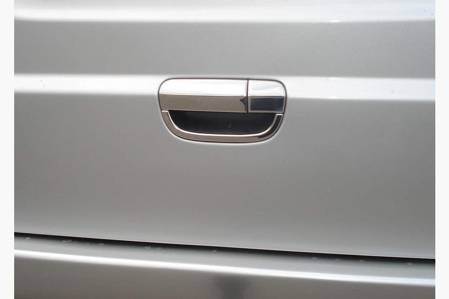 Mercedes Vito W639 2004–2014 RVS cover voor achterdeurhendel OmsaLine - Italiaans roestvrij staal Image