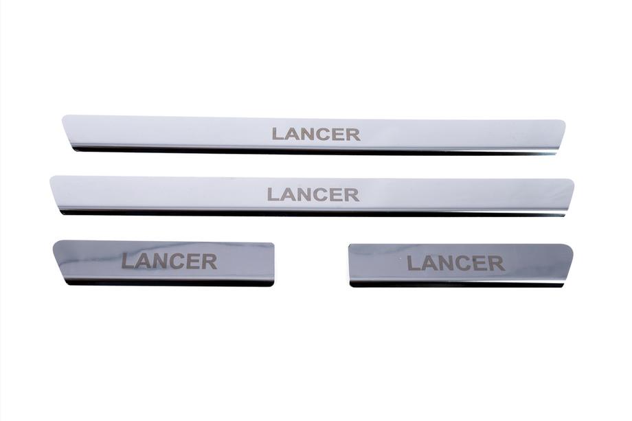 Mitsubishi Lancer 9 2004–2008 Carmos V1 instaplijsten (4 stuks, RVS) Foto 2