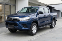 Toyota Hilux 2015– Bosphorus Black side steps (2 stuks, aluminium) foto 1