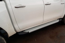 Toyota Hilux 2015– Side steps Allmond Grey (2 stuks, aluminium) foto 8