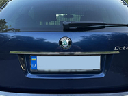 Skoda Octavia II A5 2010–2013 Chromen sierlijst boven kenteken Carmos (RVS) foto 5
