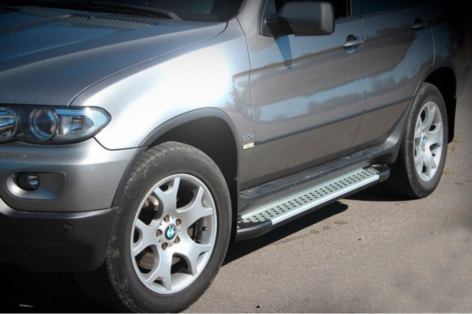 BMW X5 E53 1999–2006 Side steps Allmond Grey (set van 2, aluminium) Image