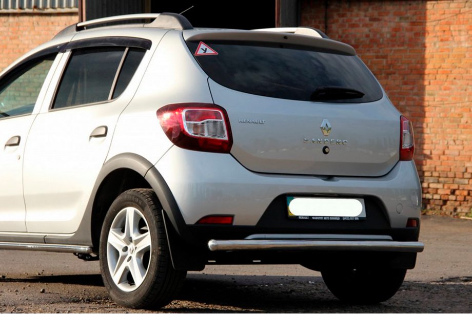 Dacia Sandero 2013–2020 Achterbeugel AK002 (RVS) Foto 6