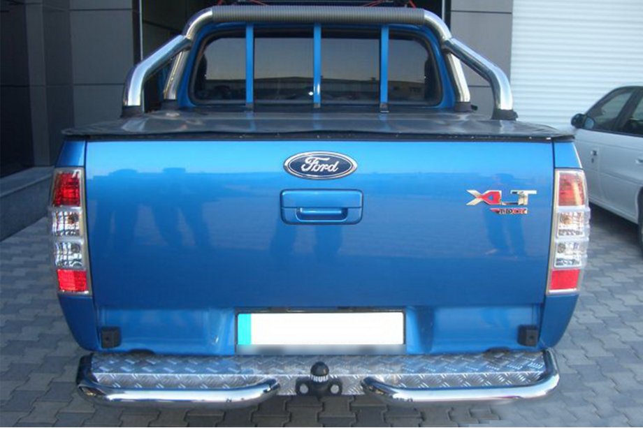 Ford Ranger 2007–2011 Achterhoeken AK003 (2 stuks, RVS) Image