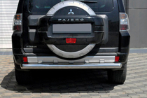 Mitsubishi Pajero Wagon IV 2006–2021 Achterbeschermbeugel AK002 (RVS) foto 1