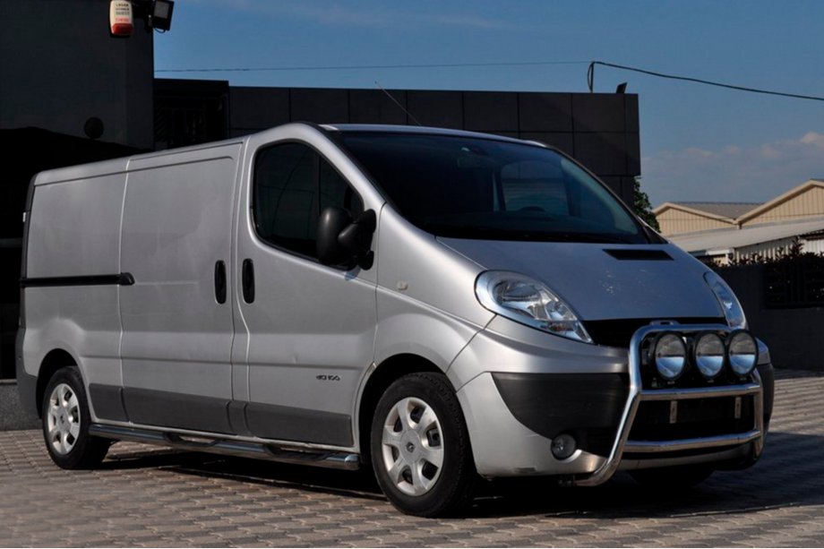 Nissan Primastar 2002–2014 Bullbar WT018 (RVS) Foto 4