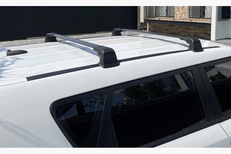 Renault Trafic 2001–2015 Draagbalken voor originele bevestigingspunten, afsluitbaar (2 stuks) Image