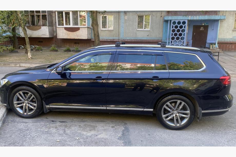 Volkswagen Passat B8 2015–2023 Dwarsdragers voor geïntegreerde dakrails, afsluitbaar met sleutel (2 stuks) Foto 6