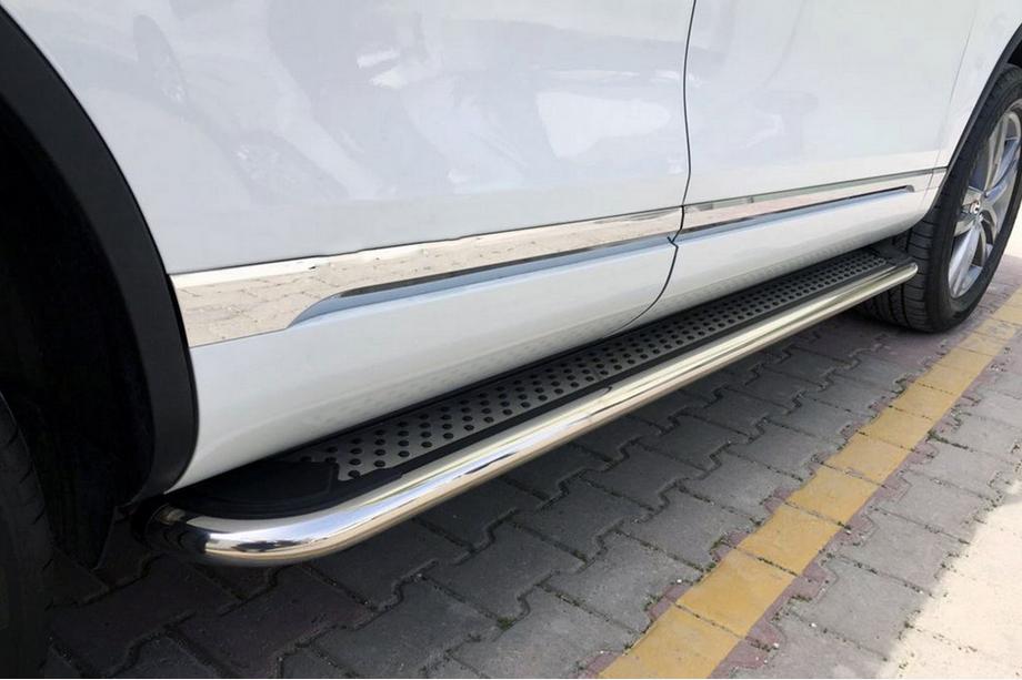 Volkswagen Touareg 2002–2010 Zijtreden Maydos V2 (2 st., aluminium/RVS) Image