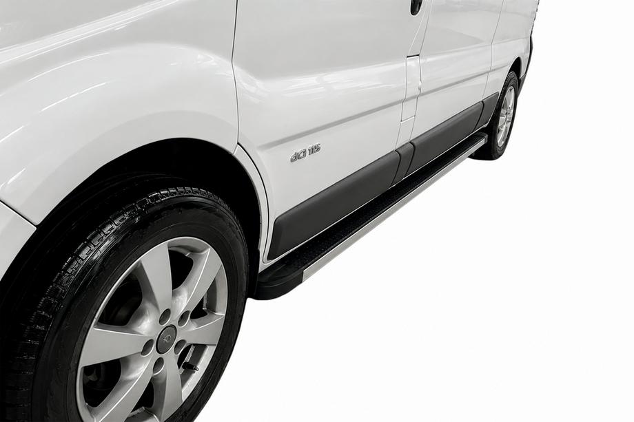 Renault Trafic 2001–2015 Maya side steps (2 stuks, aluminium) Image