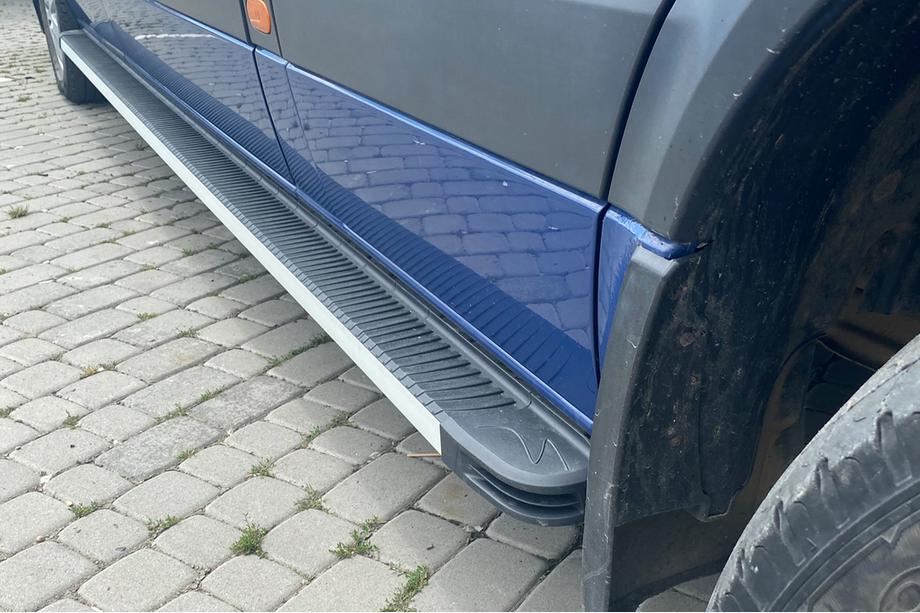 Volkswagen Crafter 2006–2016 Maya side steps (2 stuks, aluminium) Image