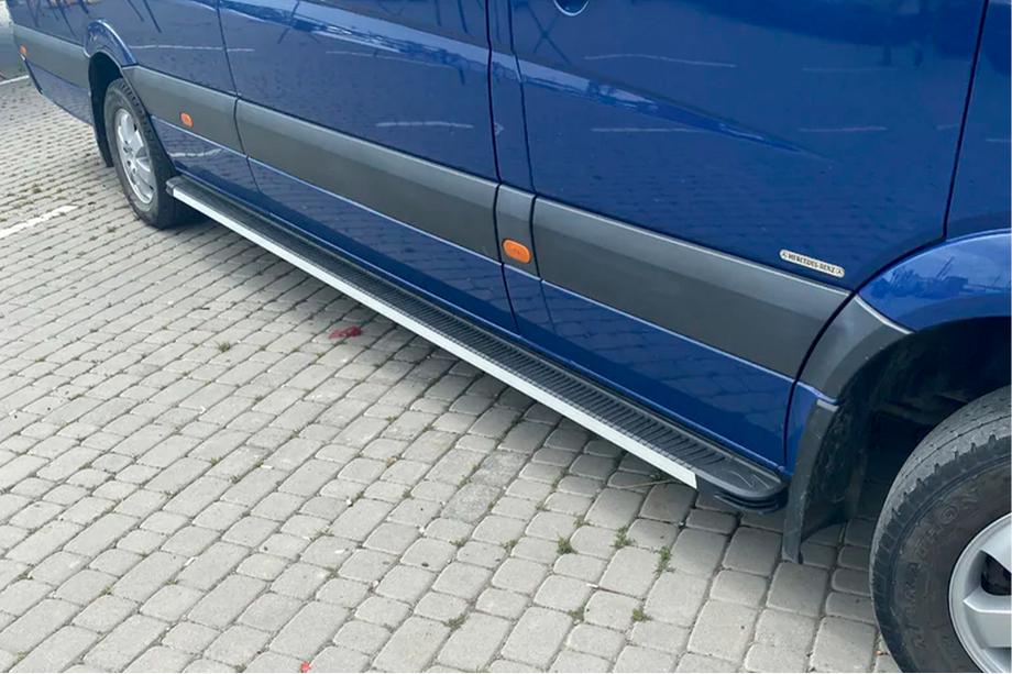 Volkswagen Crafter 2006–2016 Maya side steps (2 stuks, aluminium) Middellange wielbasis Foto 3