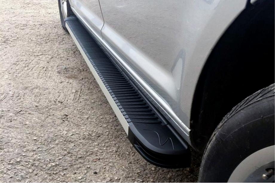 Volkswagen Amarok 2010–2022 Side steps Maya V1 (set van 2, aluminium) Image