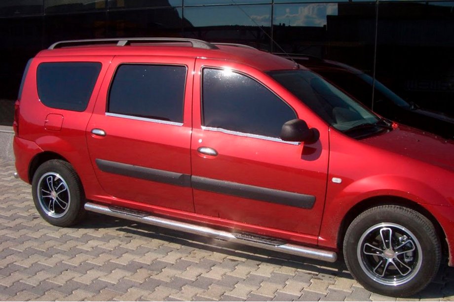 Dacia Logan MCV 2004–2014 Sidebars (2 stuks, RVS) 70 mm, met kunststof inzetstukken Image