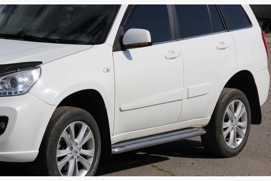 Chery Tiggo 1 2005–2016 Premium side steps (2 st., RVS) Ø60 Image
