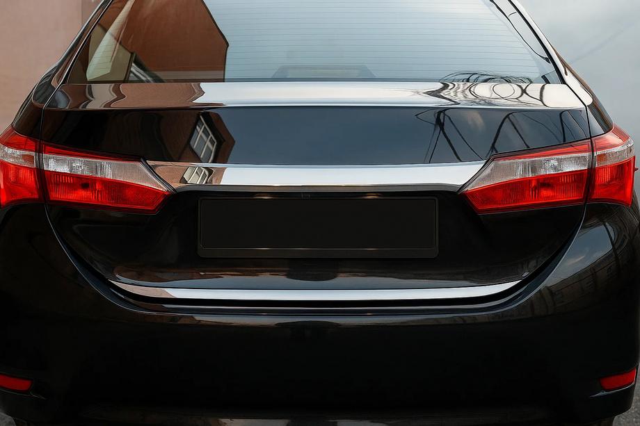 Toyota Corolla 2013–2019 Kofferbakrand (RVS) Image