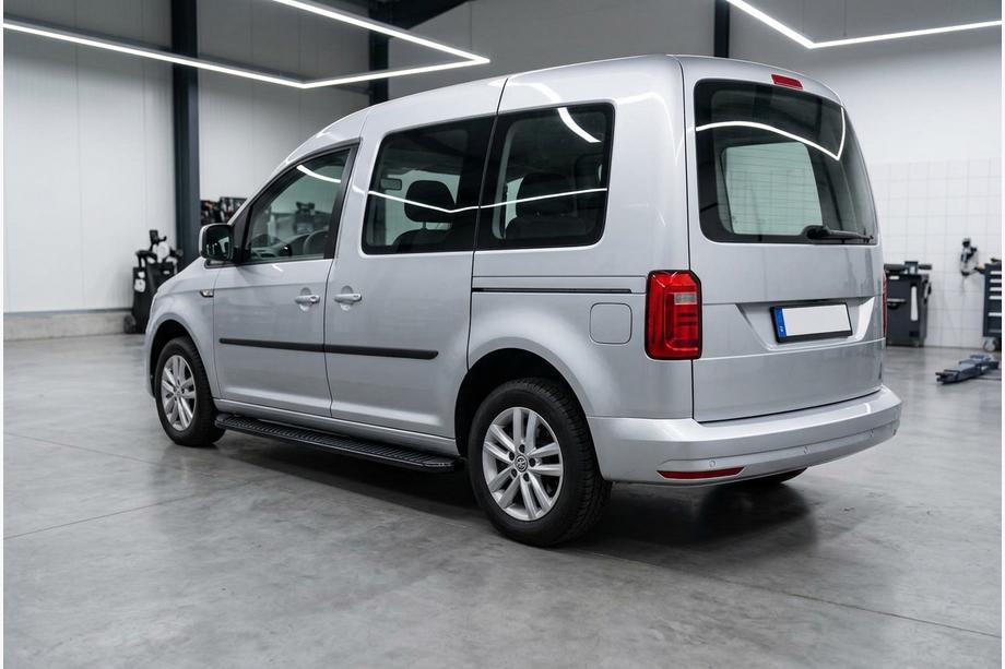 Volkswagen Caddy 2015–2020 Side steps Tayga Black (2 stuks, aluminium) Maxi basis Image