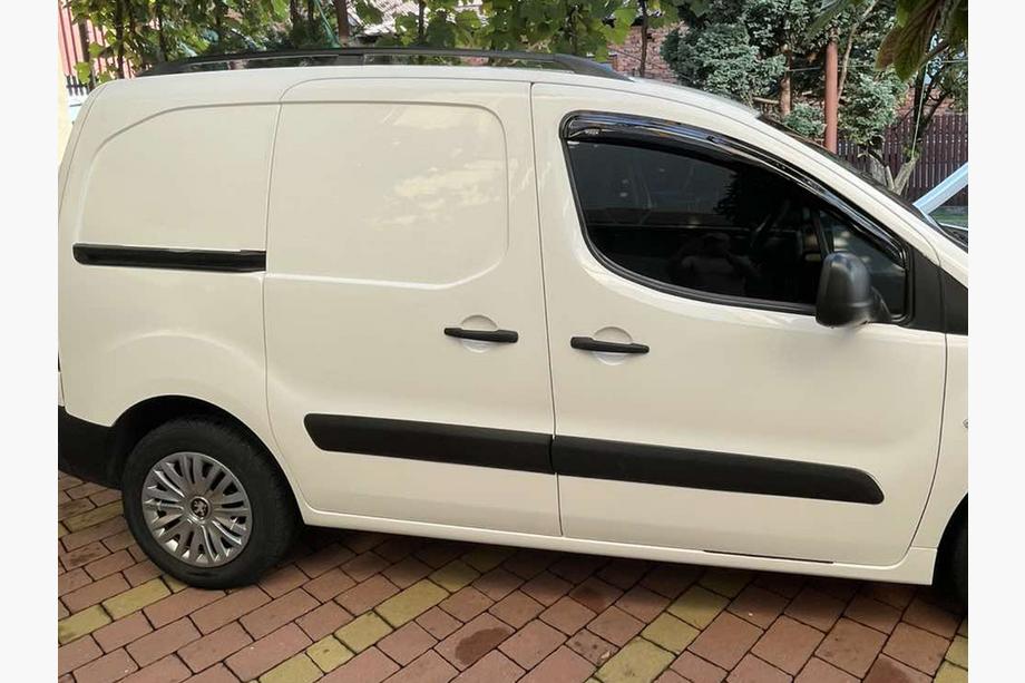 Citroen Berlingo 2008–2018 Zwarte dakrails Kunststof voet Image