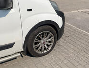 Peugeot Bipper 2008–2017 Wielkastverbreders (set van 4, zwart) foto 6