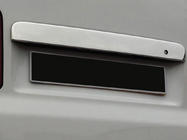 Volkswagen T5 Caravelle 2004–2010 RVS sierlijst boven kenteken voor openslaande achterdeuren Carmos - Turks staal foto 2