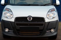 Fiat Doblo II 2010–2022 Chromen mistlampomlijsting met strips (2010-2015, 4 stuks, RVS) Carmos - Turks staal foto 6
