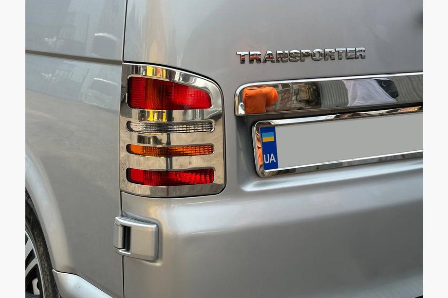 Volkswagen T5 Transporter 2003–2010 RVS achterlichtcovers (2 stuks) 2-deurs, Carmos - Turks staal Image