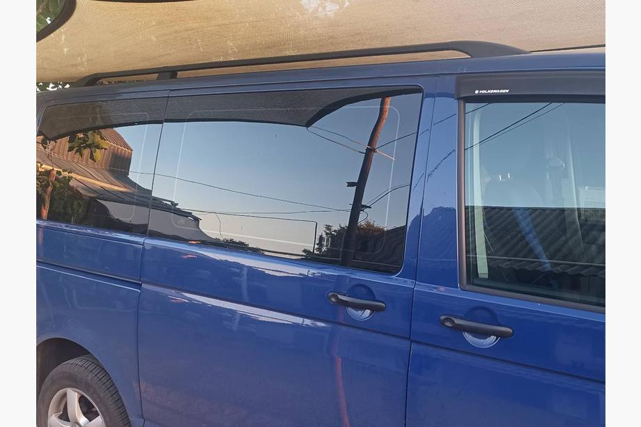 Volkswagen T5 Transporter 2003–2010 Zwarte dakrails Lange wielbasis, metalen voetjes Foto 17