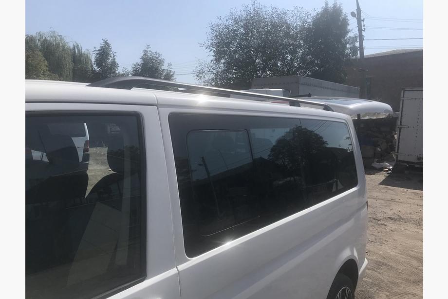 Volkswagen T5 Transporter 2003–2010 Zwarte dakrails Lange wielbasis, metalen voetjes Foto 9