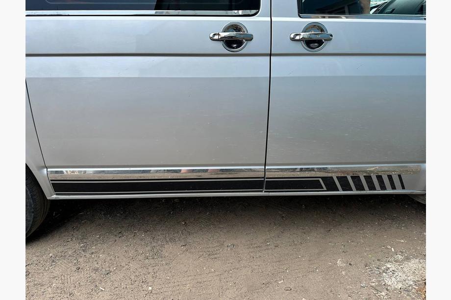 Volkswagen T5 Multivan 2003–2010 Deurstrips (RVS, chroom) 2-deurs, korte wielbasis, OmsaLine – Italiaans roestvrij staal Foto 19