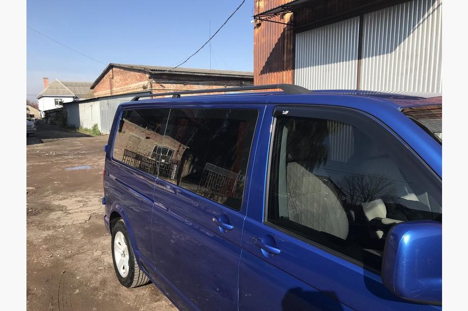 Volkswagen T5 Multivan 2003–2010 Zwarte dakrails Korte wielbasis, metalen voeten Foto 4
