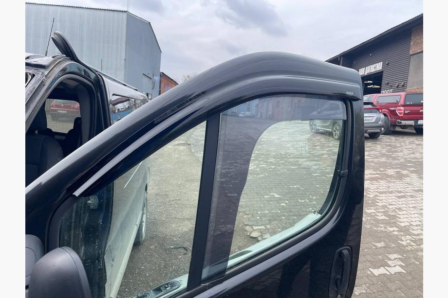 Nissan Primastar 2002–2014 Raamwindschermen (2 stuks, Niken) Image