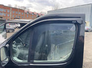Opel Vivaro 2001–2015 Raamwindschermen (2 stuks, Niken) foto 1