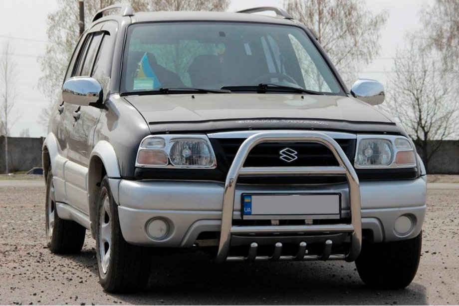 Suzuki Vitara 1998–2006 Bullbar QT007 (RVS) Image