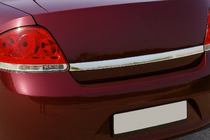 Fiat Linea 2006–2018 RVS sierlijst voor kofferdeksel 2006-2012 foto 3