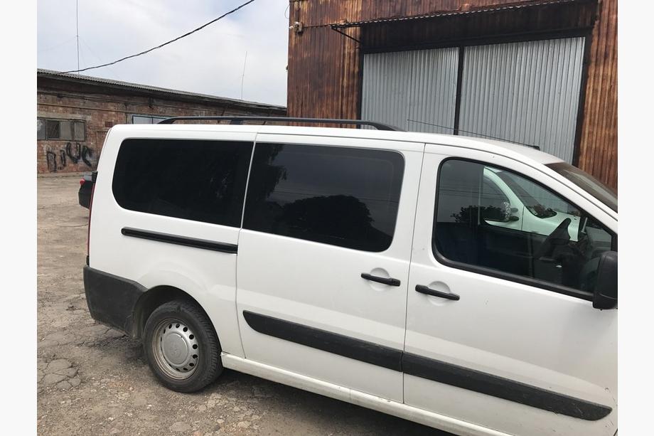 Fiat Scudo 2007–2015 Dakrails, zwart Korte wielbasis, metalen voeten Foto 3