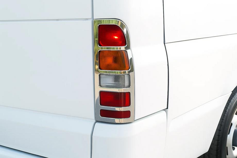 Ford Transit 2000–2014 RVS remlichtcovers (set van 2) Image