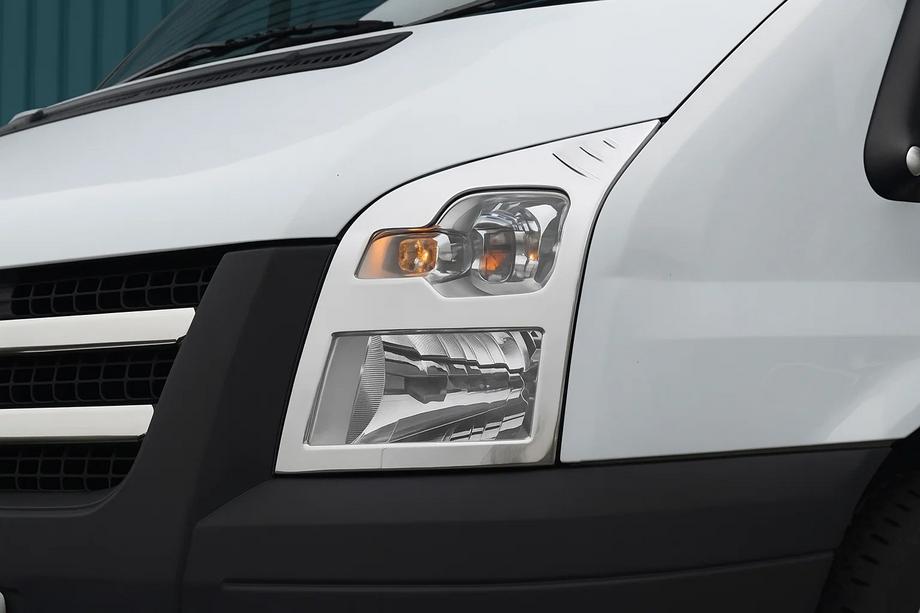 Ford Transit 2000–2014 RVS koplampsierlijsten (set van 2) Image