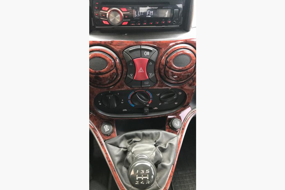 Fiat Doblo I 2005–2010 Dashboard sierlijsten Foto 4