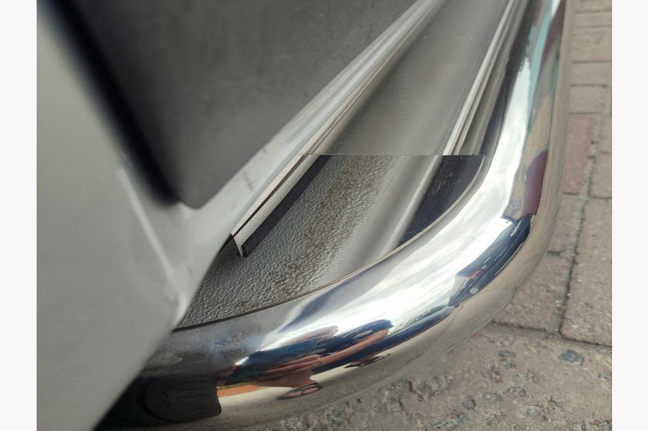 Nissan Primastar 2002–2014 Premium side steps (2 st., RVS) 60 mm, lange wielbasis Foto 12