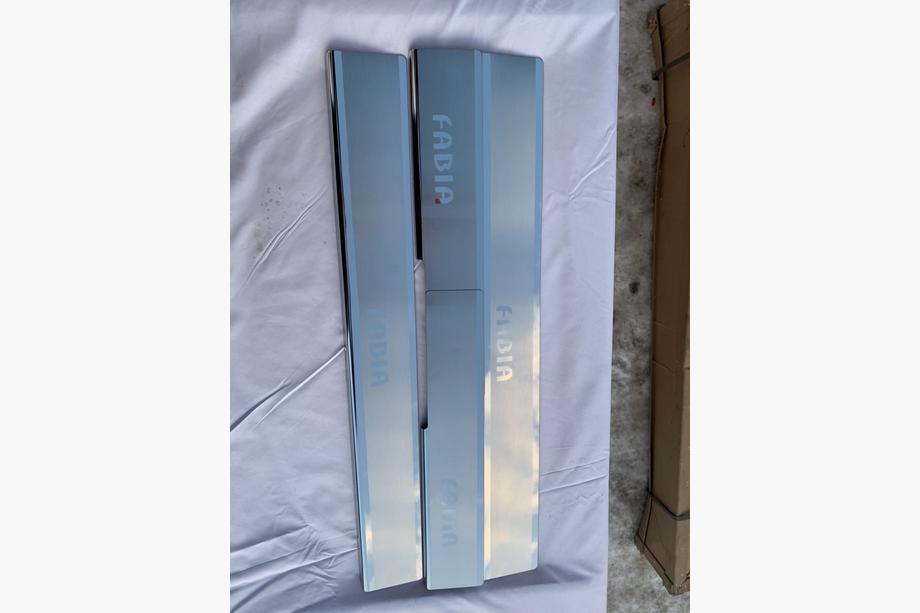 Renault Sandero 2013–2022 Nataniko RVS dorpellijsten (set van 4) Premium - 3M tape, 0,8 mm Foto 6