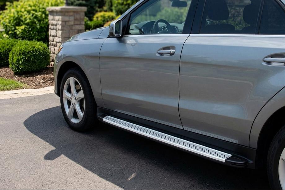 Mercedes GLE/ML-klasse W166 2011–2018 Zijtreden Maya V2 (set van 2, aluminium) Image