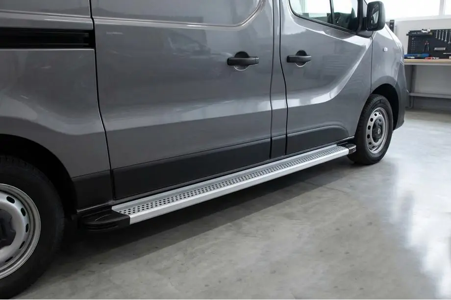 Opel Vivaro 2001–2015 Zijtreden Maya V2 (set van 2, aluminium) Image